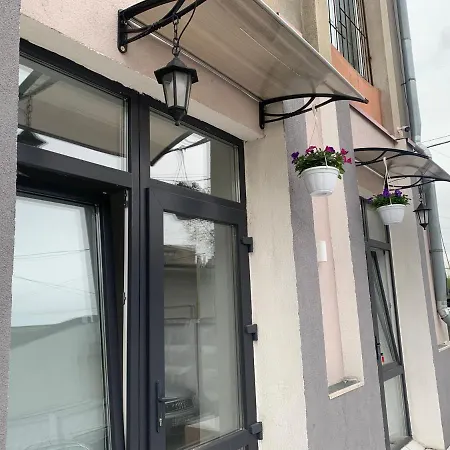 Апартаменти На Вул. Біла,5А Rivne Exterior photo