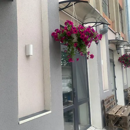 Апартаменти На Вул. Біла,5А Rivne Exterior photo