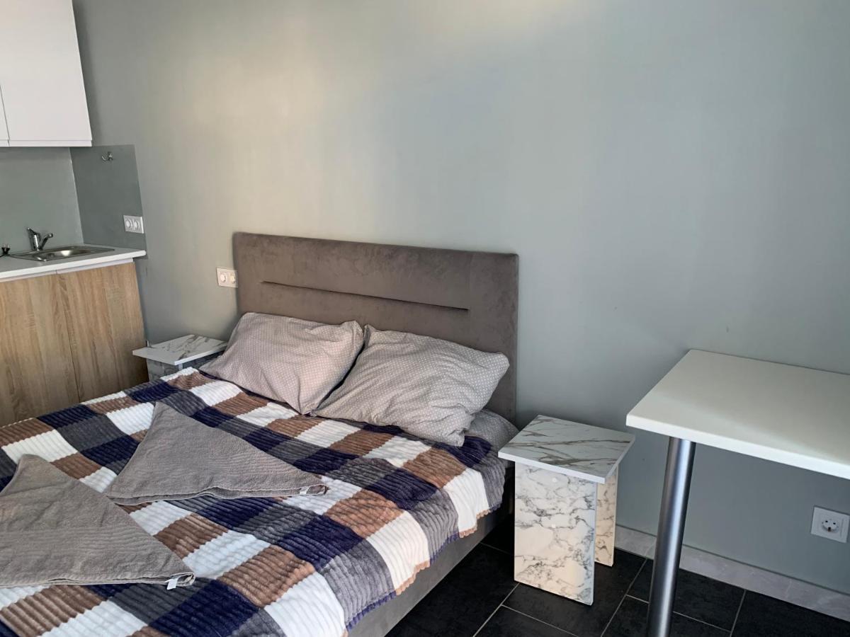 на вул. біла,5а Apartment Rivne