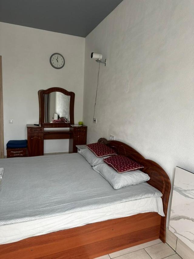 на вул. біла,5а Apartment *